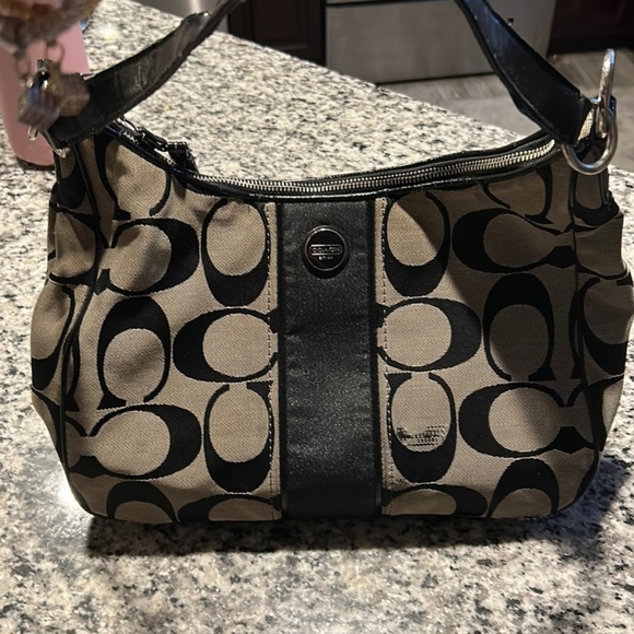 Coach Black and Tan Signature Shoulder Bag - Picture 2 of 8